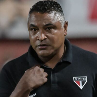 Imagem destacada Roger Machado detalha como planeja usar Artur e garante desejo de manter Lucas Moura no São Paulo