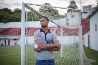 Goleiro Bruno é considerado foragido após Justiça do Rio revogar liberdade condicional