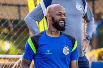 Bruno Silva deixa o Confiança após apenas seis jogos; contrato é encerrado em comum acordo
