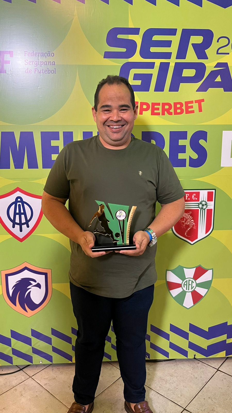 Federação Sergipana premia destaques do Sergipão 2026 em noite de homenagens