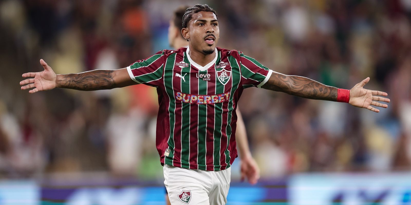 Imagem destacada Fluminense supera Corinthians no Maracanã e assume segundo lugar do Brasileirão