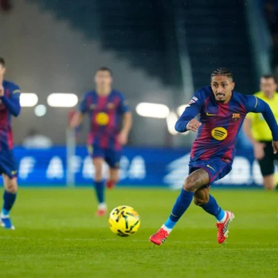 Imagem destacada Barcelona protesta após lesão de Raphinha em amistoso e cobra mudanças no calendário da Fifa