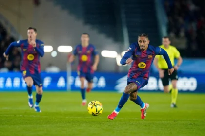 Imagem destacada Barcelona protesta após lesão de Raphinha em amistoso e cobra mudanças no calendário da Fifa