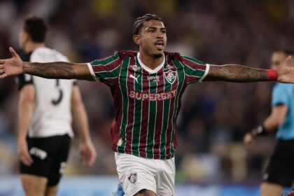 Imagem destacada Fluminense supera Corinthians no Maracanã e iguala pontuação do líder Palmeiras