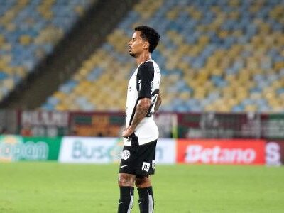 Imagem destacada Allan é expulso por gesto obsceno em derrota do Corinthians para o Fluminense no Maracanã