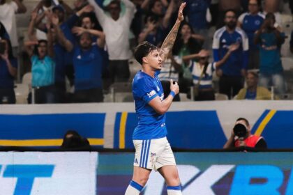 Imagem destacada Cruzeiro faz 3 a 0 no Vitória na estreia de Artur Jorge e deixa a lanterna do Brasileirão