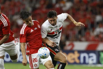 Imagem destacada Calleri marca nos acréscimos e São Paulo arranca empate com o Inter no Beira Rio