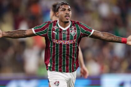 Imagem destacada Fluminense supera Corinthians no Maracanã e assume vice liderança do Brasileirão
