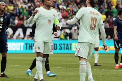 Imagem destacada França volta ao topo do ranking da Fifa; Brasil desce para a sexta colocação