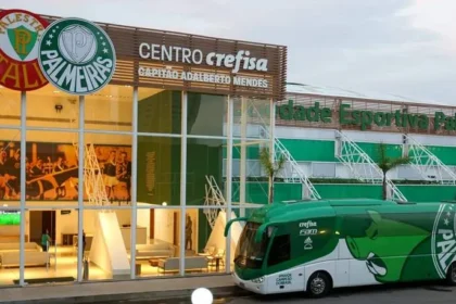 Imagem destacada Justiça de SP condena três membros da Mancha Alviverde por invasão ao CT do Palmeiras