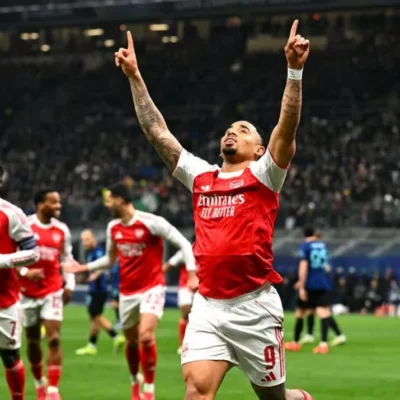 Imagem destacada Gabriel Jesus exalta Arteta e coloca Saka no mesmo patamar de Vinícius Júnior