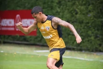 Imagem destacada Roger Machado aposta na base do São Paulo para sequência de oito jogos até abril