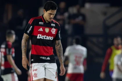 Imagem destacada Derrota por 3 a 0 aumenta pressão e gera cobranças internas no vestiário do Flamengo