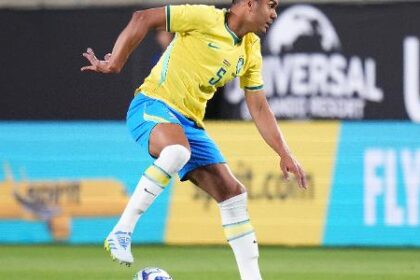 Imagem destacada Casemiro confirma saída do Manchester United e analisa propostas dos EUA, Arábia e Europa