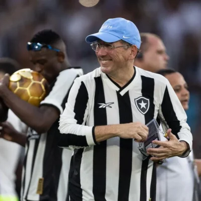 Imagem destacada Botafogo move ação contra Lyon para cobrar dívida superior a R$ 745 milhões
