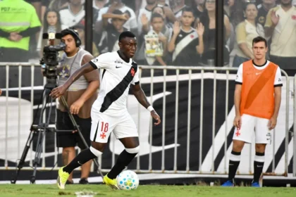 Imagem destacada Renato Gaúcho aponta falhas técnicas e exige mais atenção do Vasco após derrota no clássico