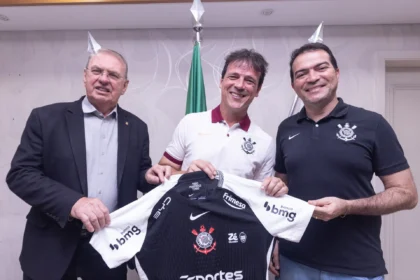 Imagem destacada Fernando Diniz assume comando técnico do Corinthians com contrato até 2026