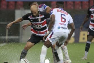 Imagem destacada Itabaiana é superado pelo Santa Cruz na estreia da Série C após paralisação de 47 minutos