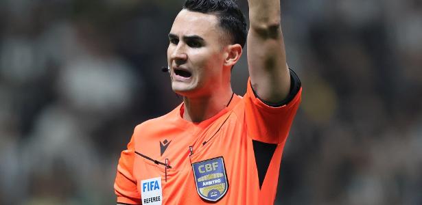 Brasileirão registra queda no tempo de bola rolando; quatro jogos ficam abaixo de 49 minutos - Imagem do artigo