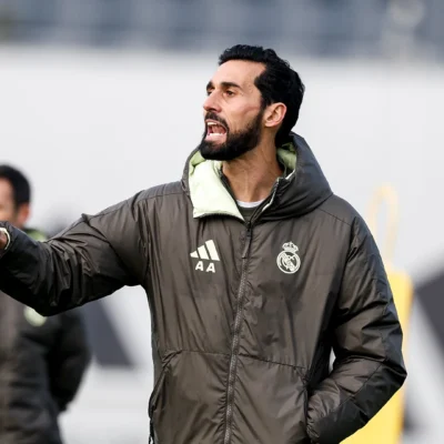 Imagem destacada Duelo com Bayern faz Real Madrid reviver eliminação de 2012 que marcou Arbeloa e emocionou Mourinho