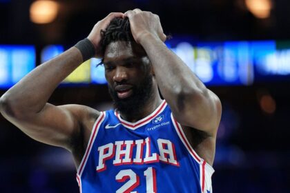 Imagem destacada Joel Embiid é operado de apendicite e vira baixa nos 76ers na reta final da temporada
