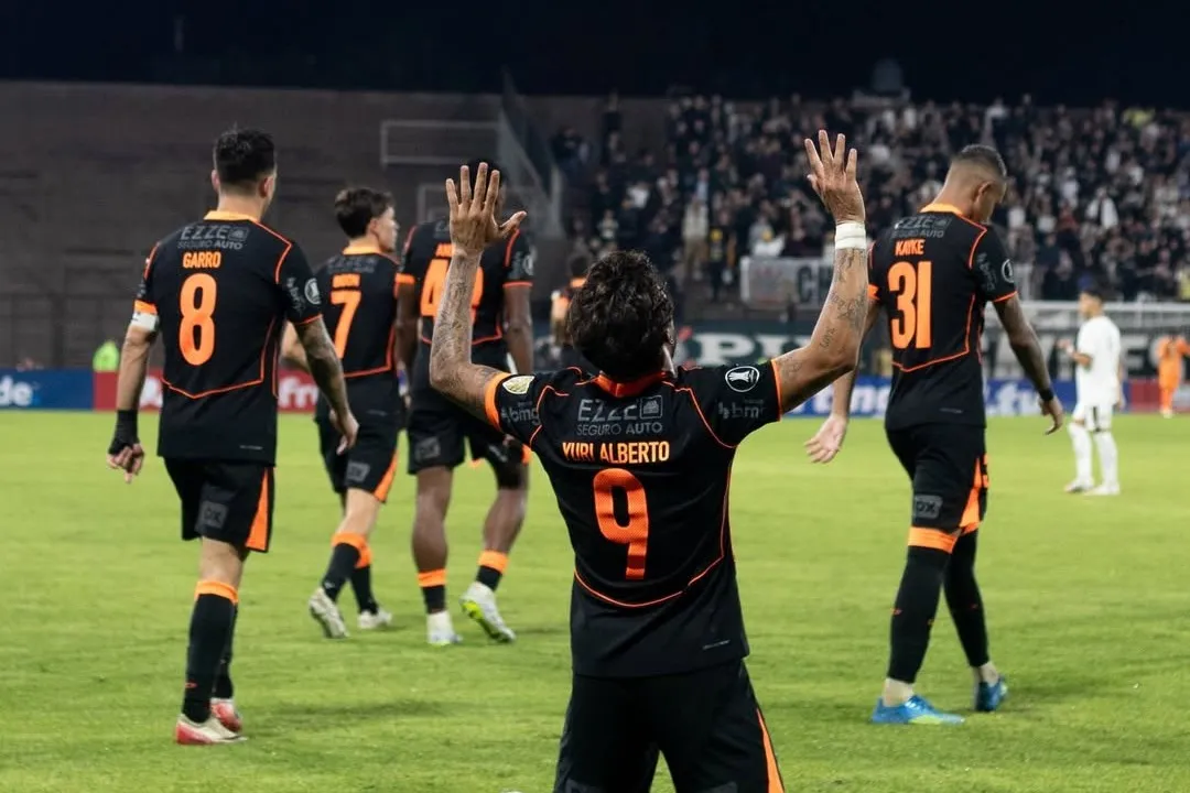 Corinthians estreia com vitória sobre o Platense e assume liderança do Grupo E da Libertadores - Imagem do artigo