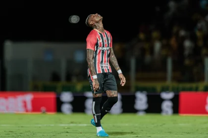 Imagem destacada Ausência de Arboleda amplia concorrência entre zagueiros do São Paulo