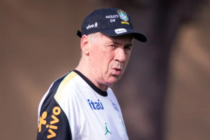 Imagem destacada Ancelotti mantém Neymar sob análise e admite possível volta à Seleção Brasileira