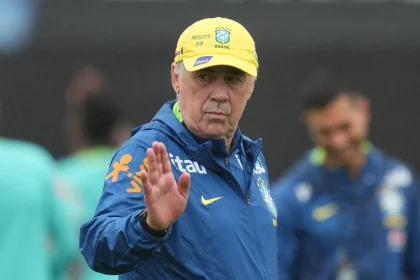 Ancelotti envia pré-lista com 55 jogadores para a Copa; Flamengo tem sete nomes e Neymar retorna