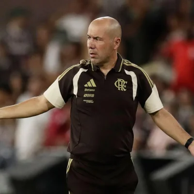 Flamengo planeja intertemporada durante pausa da Copa e avalia treinos no exterior