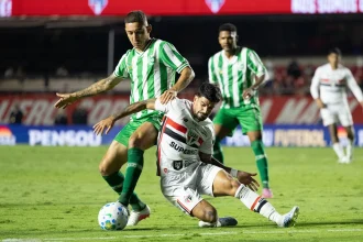 Futebol na TV hoje: quarta (13) tem partidas decisivas no Brasil e na Europa