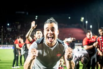 Desde a chegada de Jair Ventura, Vitória soma desempenho quase igual ao do Bahia na Série A