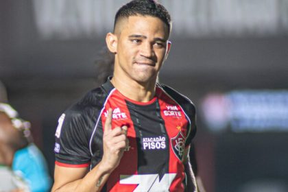Vitória tem novos desfalques para enfrentar o Fluminense no Maracanã