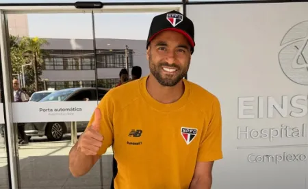 Lucas rompe tendão de Aquiles e desfalca o São Paulo; jogador promete voltar em 2027