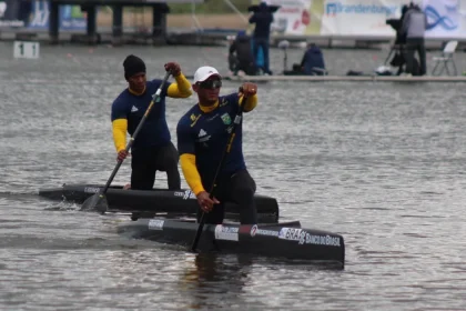 Brasil leva dois ouros na Copa do Mundo de canoagem e paracanoagem
