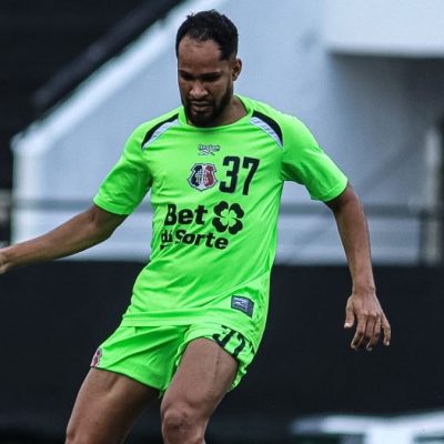Santa Cruz perde Everaldo e Vitinho por suspensão para o jogo contra Maringá