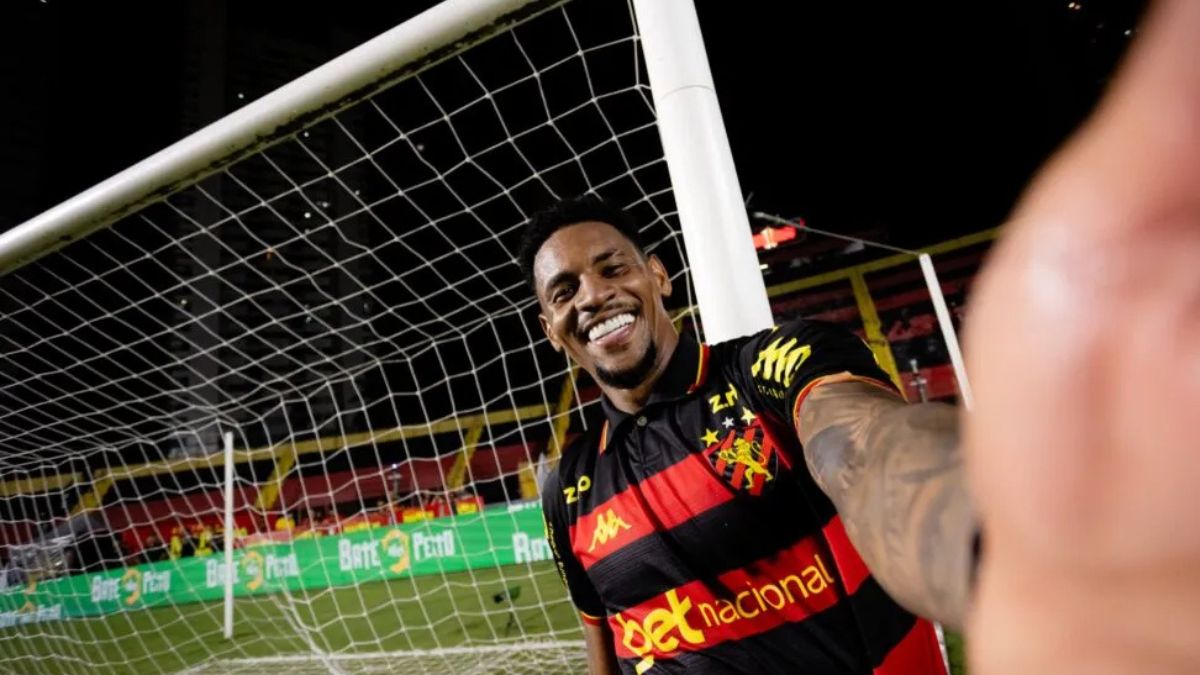 Felipinho marca golaço de falta, classifica o Sport e mira título da Copa do Nordeste