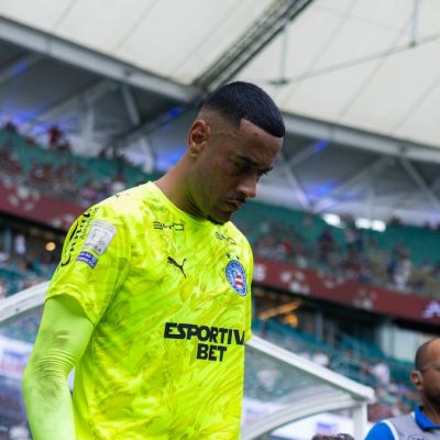 Bahia confirma ruptura completa do tendão patelar direito do goleiro Léo Vieira