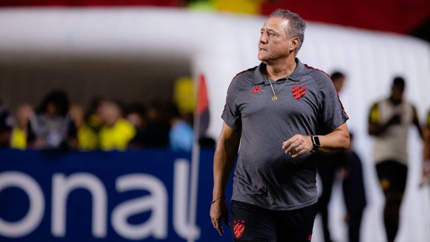 Márcio Goiano explica critérios para escalação do Sport após eliminação para o Fortaleza