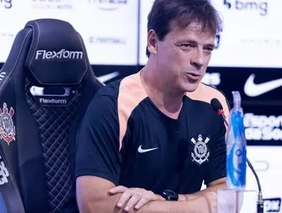 Fernando Diniz Corinthians Rodrigo Coca