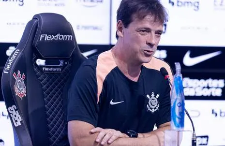 Fernando Diniz Corinthians Rodrigo Coca