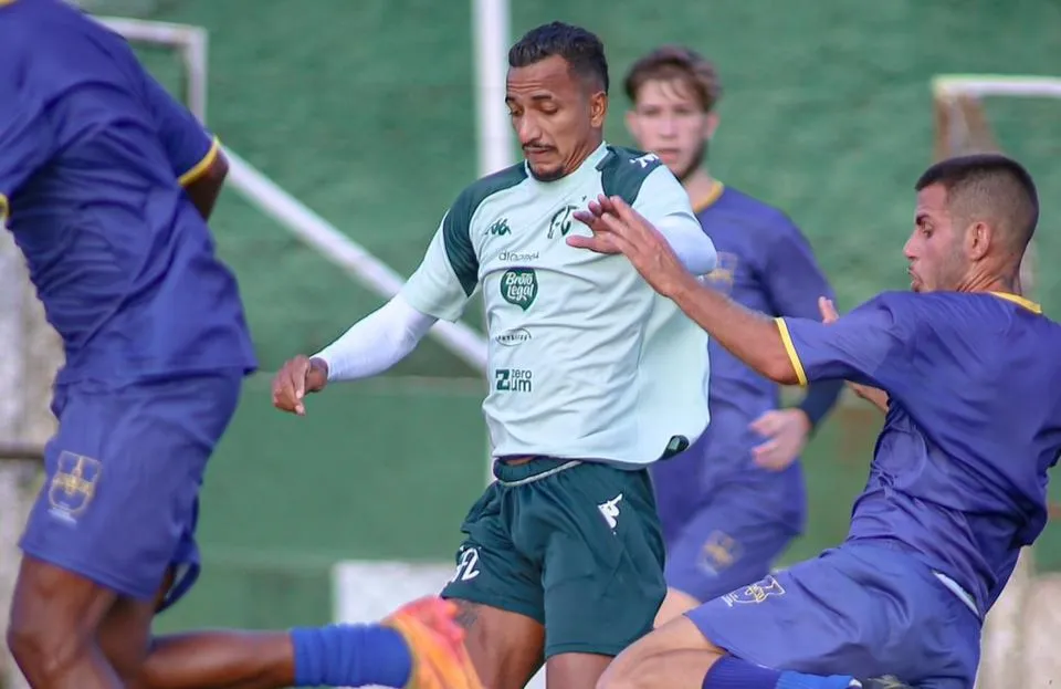 Guarani vence Paulínia em jogo-treino no CT e foca duelo com Maringá