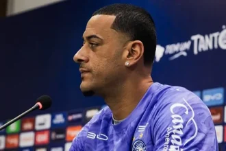 Goleiro do Bahia rompe tendão patelar e só deve voltar aos gramados em 2026