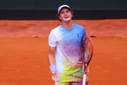 João Fonseca perde na estreia do Masters 1000 de Roma e é eliminado