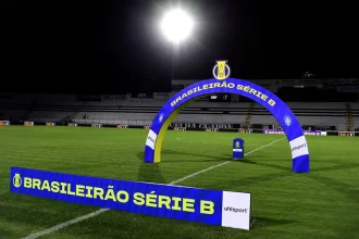Ponte Preta busca treinador após saída de Rodrigo Santana