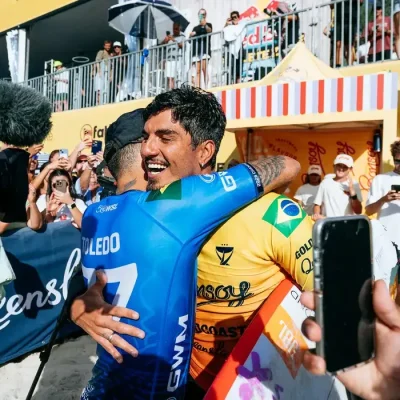 Surfe: Medina, Filipinho e Alejo avançam em etapa na Nova Zelândia