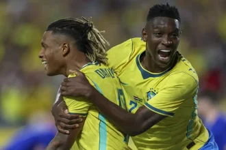 Venda geral de ingressos de jogo de despedida da seleção começa quinta