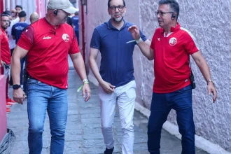 Presidente do Náutico agride torcedor do Sport durante clássico e ambos prestam depoimento na delegacia
