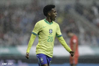 Estêvão é cortado da pré-lista da Copa por lesão; Alisson e Paquetá evoluem na recuperação