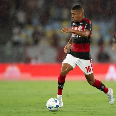 Flamengo e Fluminense lideram clubes que mais revelaram jogadores na pré-lista da Seleção para 2026